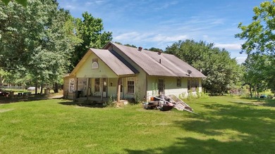 (private lake, pond, creek) Home For Sale in Grand Saline Texas