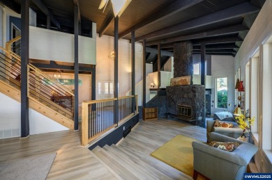 Located on a quiet cul-de-sac in a desirable community, this