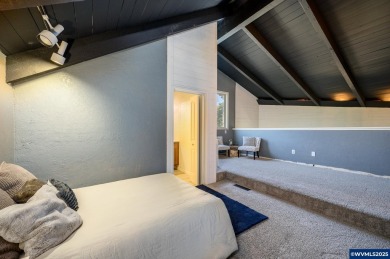 Located on a quiet cul-de-sac in a desirable community, this