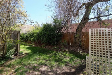 Welcome to this well-located 2-bedroom, 1.5 bath condo offering - photo 21