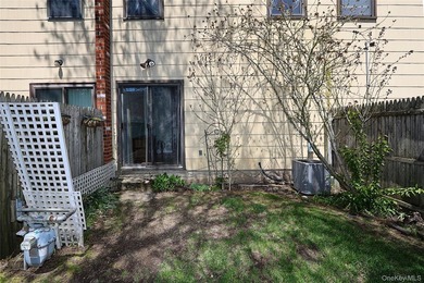 Welcome to this well-located 2-bedroom, 1.5 bath condo offering - photo 23