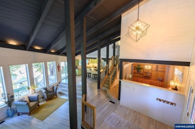 Located on a quiet cul-de-sac in a desirable community, this