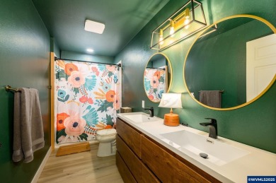 Located on a quiet cul-de-sac in a desirable community, this