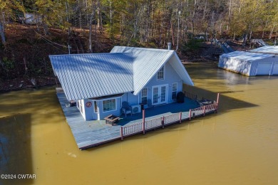 Tennessee River - Decatur County Home For Sale in Parsons Tennessee