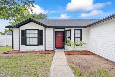 Welcome home to this beautifully updated 3-bedroom, 2-bath gem - photo 3