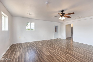 8429 Pinon Drive, Show Low, AZ 85901 - Freshly updated and - photo 7