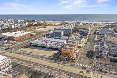 One of a kind Beachside, Ocean Block Strip Center located on the - photo 37