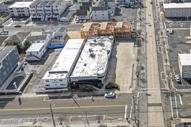One of a kind Beachside, Ocean Block Strip Center located on the - photo 45
