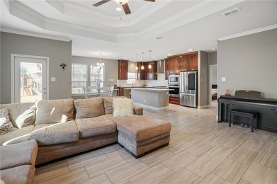 Welcome to 7618 Dove Hollow Drive. This gorgeous 3 bedroom 2 - photo 10