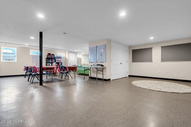 A rare opportunity to own a fully renovated, move-in ready - photo 12