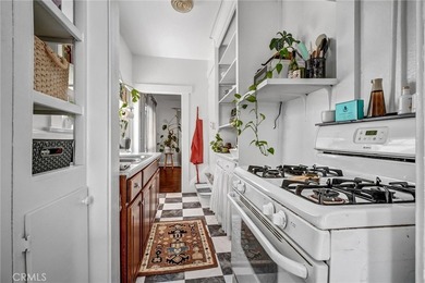 Welcome to this charming turn-of-the-century Craftsman Bungalow - photo 13