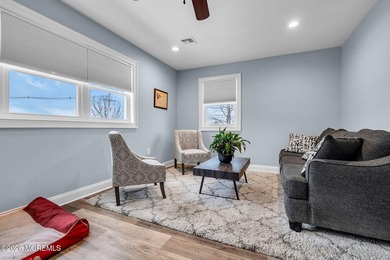 A rare opportunity to own a fully renovated, move-in ready - photo 14