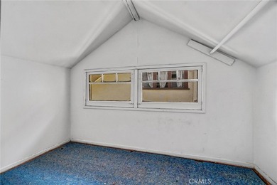 Welcome to this charming turn-of-the-century Craftsman Bungalow - photo 25