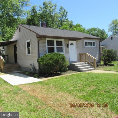 Annapolis Living at Its Finest - Renovated, Charming & Ready to - photo 3