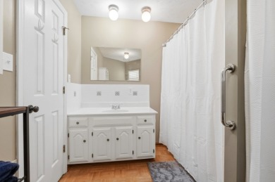 Fabulous Renovation! Close to the Beach and Rental Docks! - photo 11
