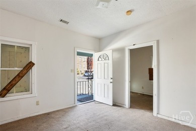 Big lot. Big potential. Even bigger opportunity with room to - photo 6