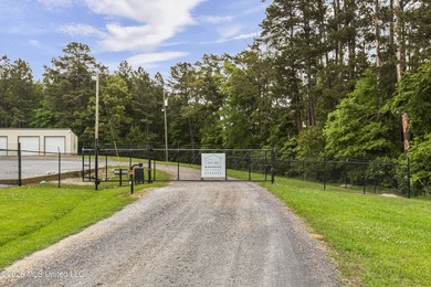 Now available: Mississippi RV & Boat Storage, a fully - photo 4
