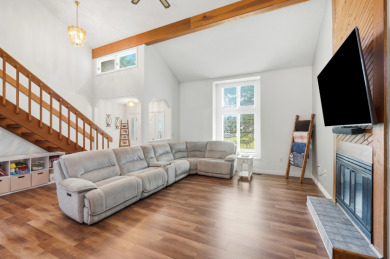 Fabulous Renovation! Close to the Beach and Rental Docks! - photo 2