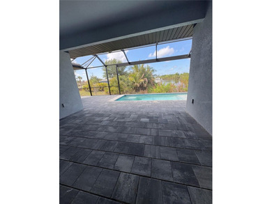 Discover this stunning new 4-bedroom, 4-bathroom home in South - photo 7