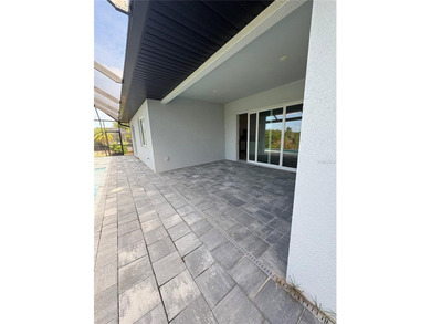 Discover this stunning new 4-bedroom, 4-bathroom home in South - photo 10