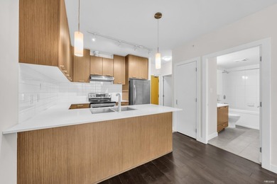 RARE 1 BED+ DEN+ FLEX in highly sought-after 'SOCIAL' in Mount - photo 11