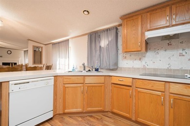 This thoughtfully configured 2128 sq ft home offers 4 bedrooms - photo 11