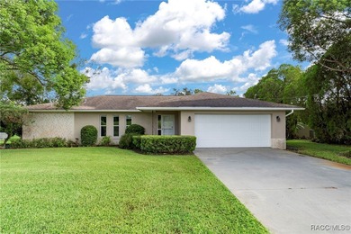 Davis Lake Home For Sale in Inverness Florida