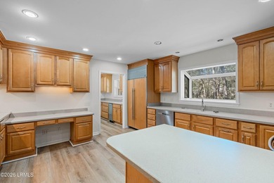 Welcome to 11 Redwood Lane on desirable Lady's Island! Situated - photo 14