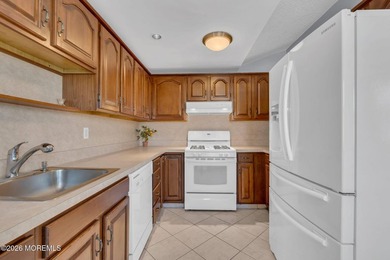 Welcome to 1838 Skiff court! Beautiful WATERFRONT home located - photo 16