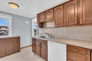 Welcome to 1838 Skiff court! Beautiful WATERFRONT home located - photo 19