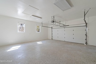 Welcome to 11 Redwood Lane on desirable Lady's Island! Situated - photo 21