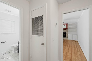 Welcome to 11 Redwood Lane on desirable Lady's Island! Situated - photo 22