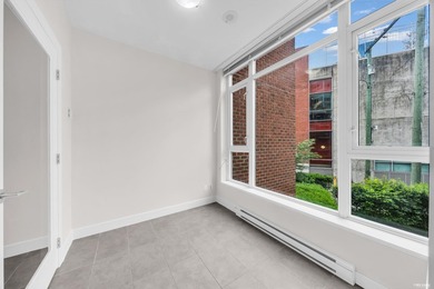RARE 1 BED+ DEN+ FLEX in highly sought-after 'SOCIAL' in Mount - photo 22