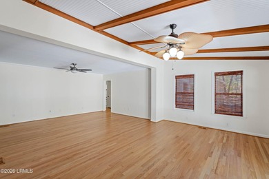 Welcome to 11 Redwood Lane on desirable Lady's Island! Situated - photo 27