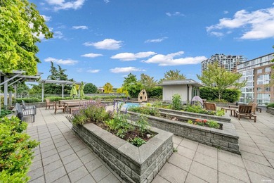 RARE 1 BED+ DEN+ FLEX in highly sought-after 'SOCIAL' in Mount - photo 36