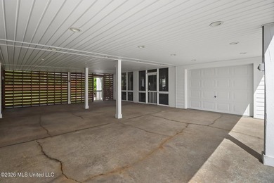 Looking for the ultimate Dream home with water access, luxury of - photo 38