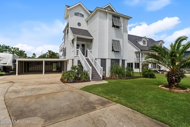 Looking for the ultimate Dream home with water access, luxury of - photo 39