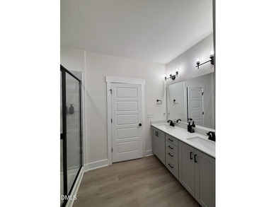 Welcome to your DREAM home! Move in ready! Beautiful ''Chest - photo 9