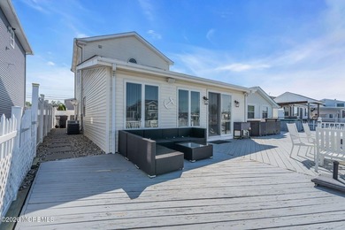 Welcome to 1838 Skiff court! Beautiful WATERFRONT home located - photo 41