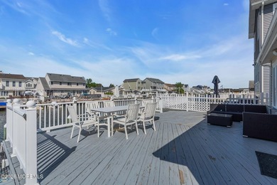 Welcome to 1838 Skiff court! Beautiful WATERFRONT home located - photo 44