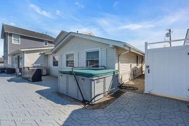Welcome to 1838 Skiff court! Beautiful WATERFRONT home located - photo 47