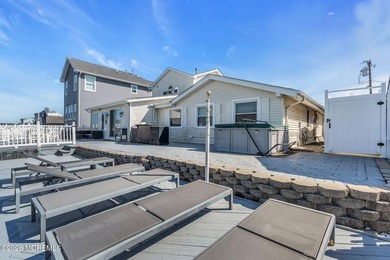 Welcome to 1838 Skiff court! Beautiful WATERFRONT home located - photo 48