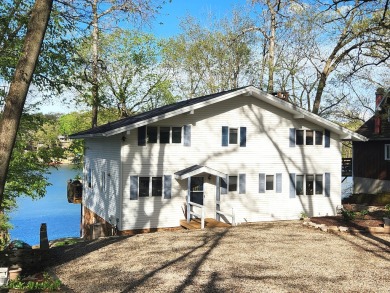 Lake Home For Sale in Varna, Illinois