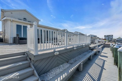 Welcome to 1838 Skiff court! Beautiful WATERFRONT home located - photo 52