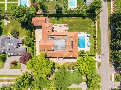 Built in 1927 during Detroit's Golden Age, 189 Cloverly reflects - photo 3