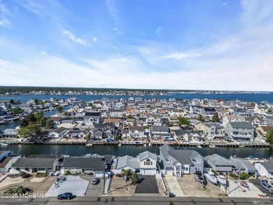 Welcome to 1838 Skiff court! Beautiful WATERFRONT home located - photo 56