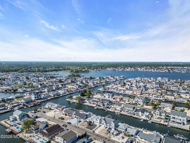 Welcome to 1838 Skiff court! Beautiful WATERFRONT home located - photo 58