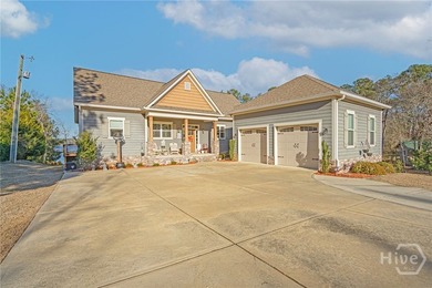 Enjoy lake living in the Soap Creek Community just off the main - photo 3