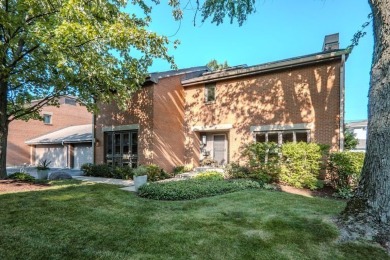 Lake Townhome/Townhouse Sale Pending in Park Ridge, Illinois