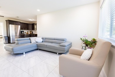 NO HOA! Nicely kept 3-bedroom, 2-bath single-family home - photo 7
